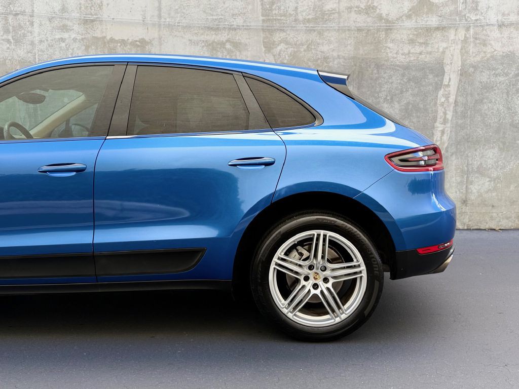 2015 Porsche Macan Image 6