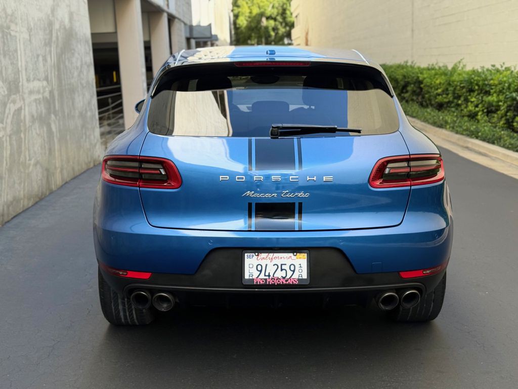 2015 Porsche Macan Image 8