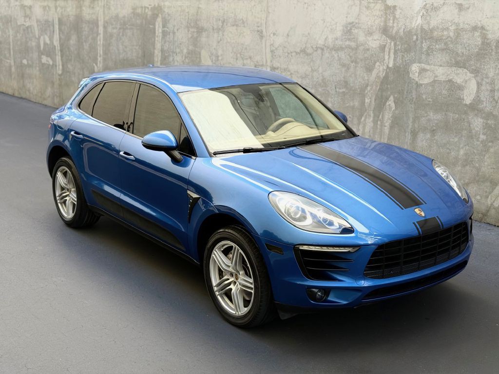 2015 Porsche Macan Image 10