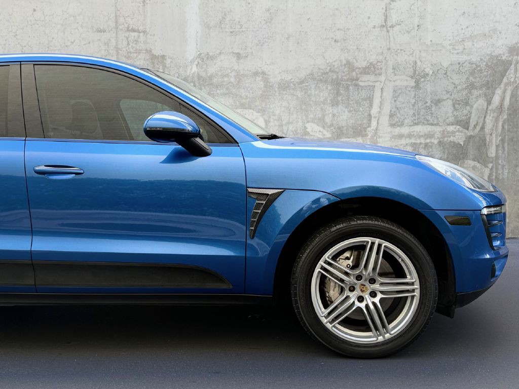 2015 Porsche Macan Image 12