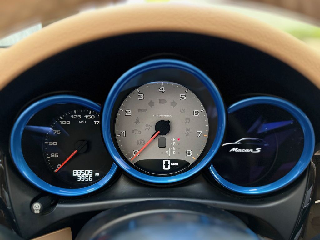 2015 Porsche Macan Image 29