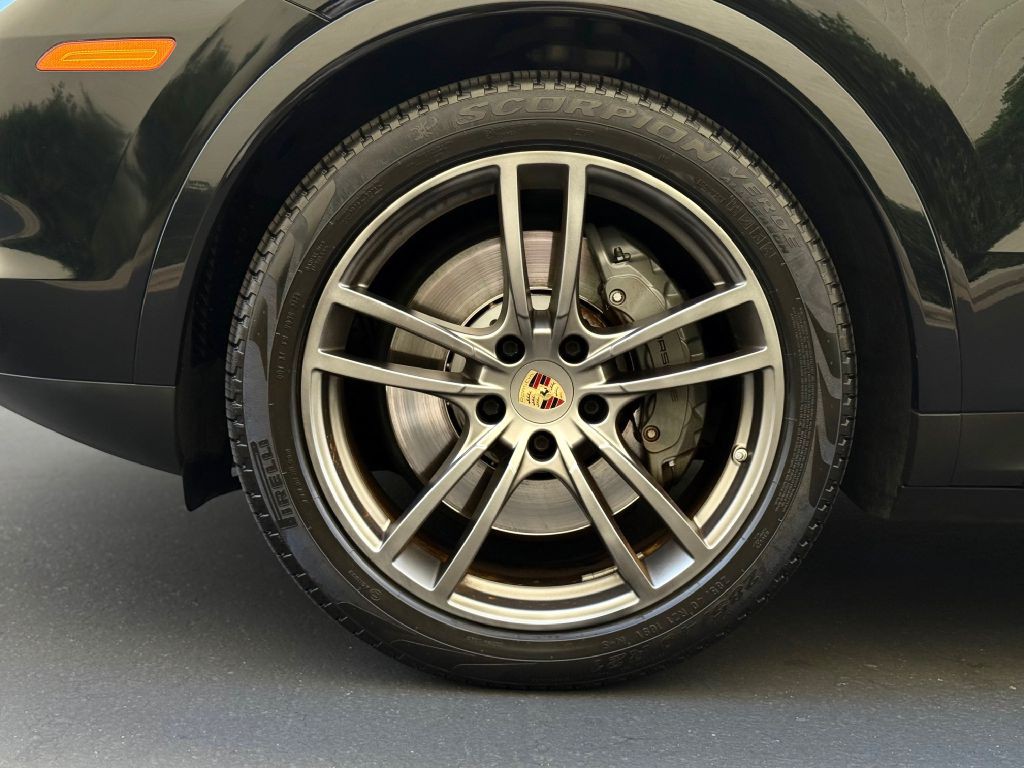 2019 Porsche Cayenne Image 9