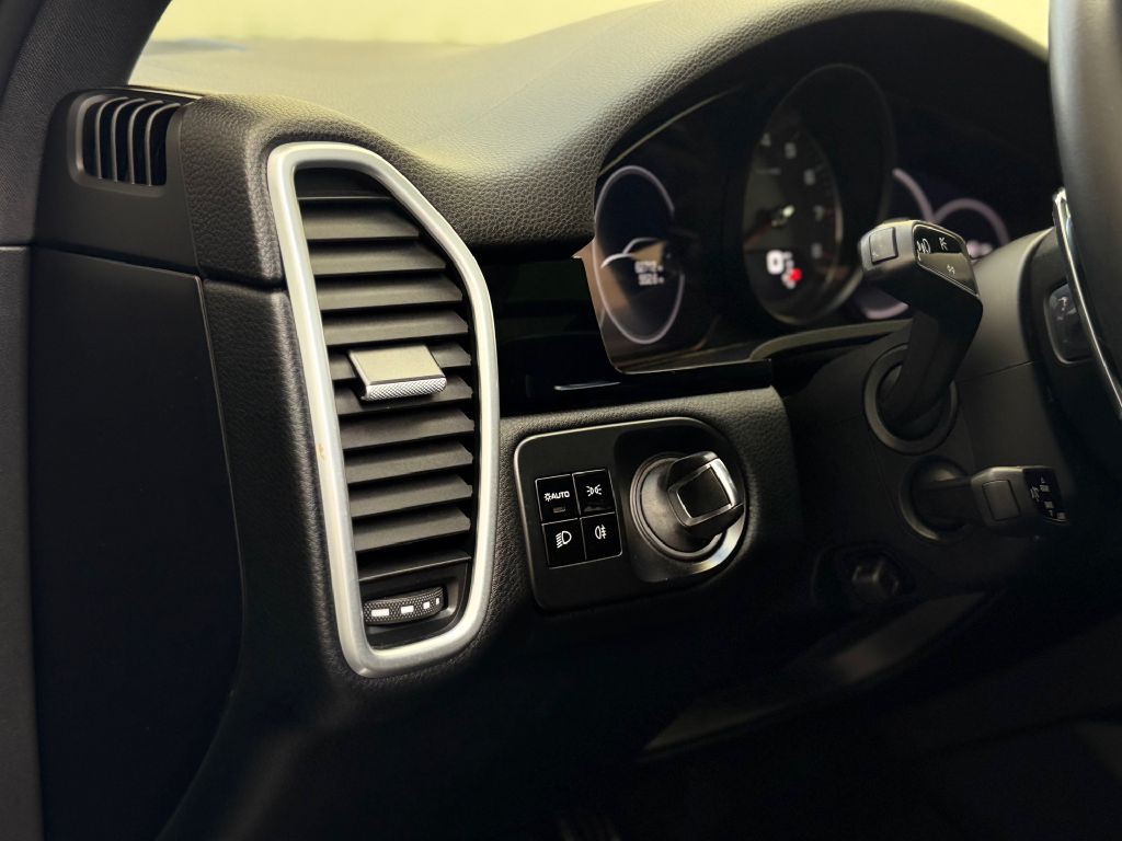 2019 Porsche Cayenne Image 23