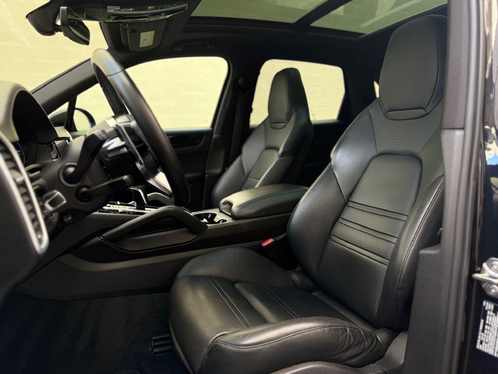 2019 Porsche Cayenne Image 24