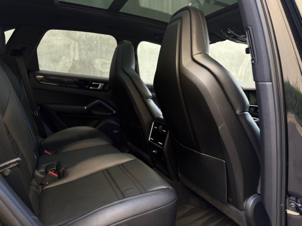 2019 Porsche Cayenne Image 28
