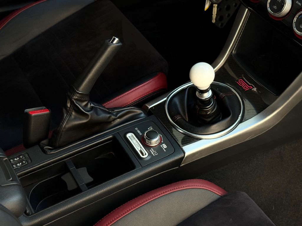 2016 Subaru WRX Image 21