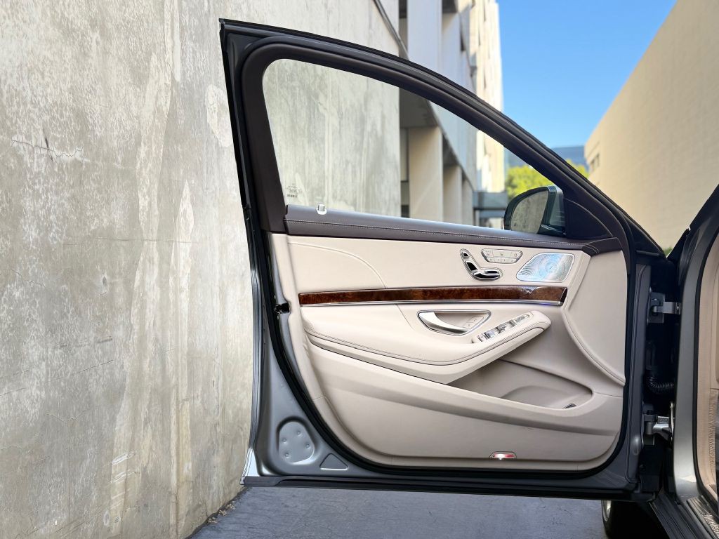 2014 Mercedes-Benz S-Class Image 21