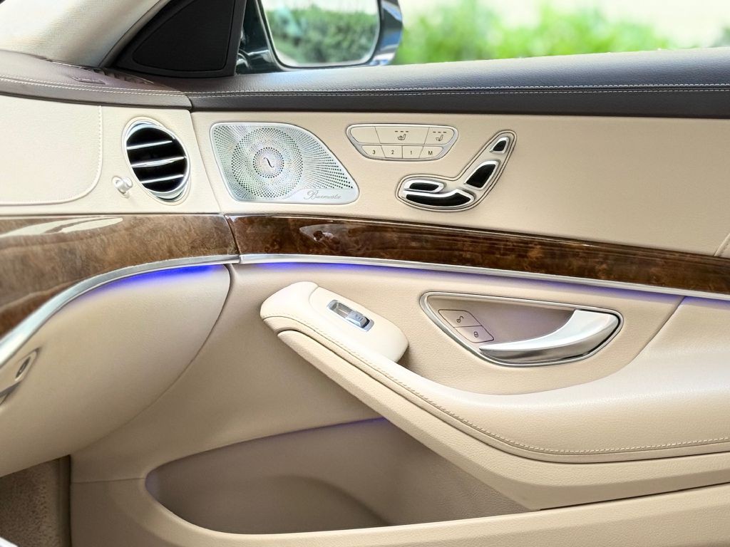 2014 Mercedes-Benz S-Class Image 24
