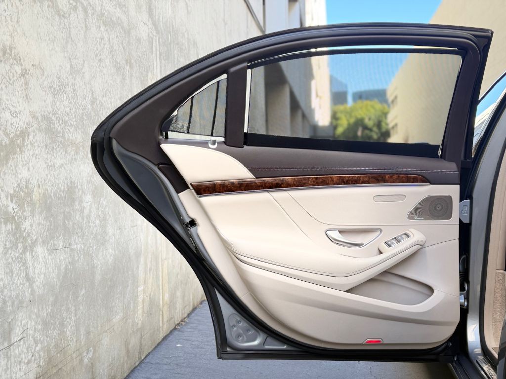 2014 Mercedes-Benz S-Class Image 26