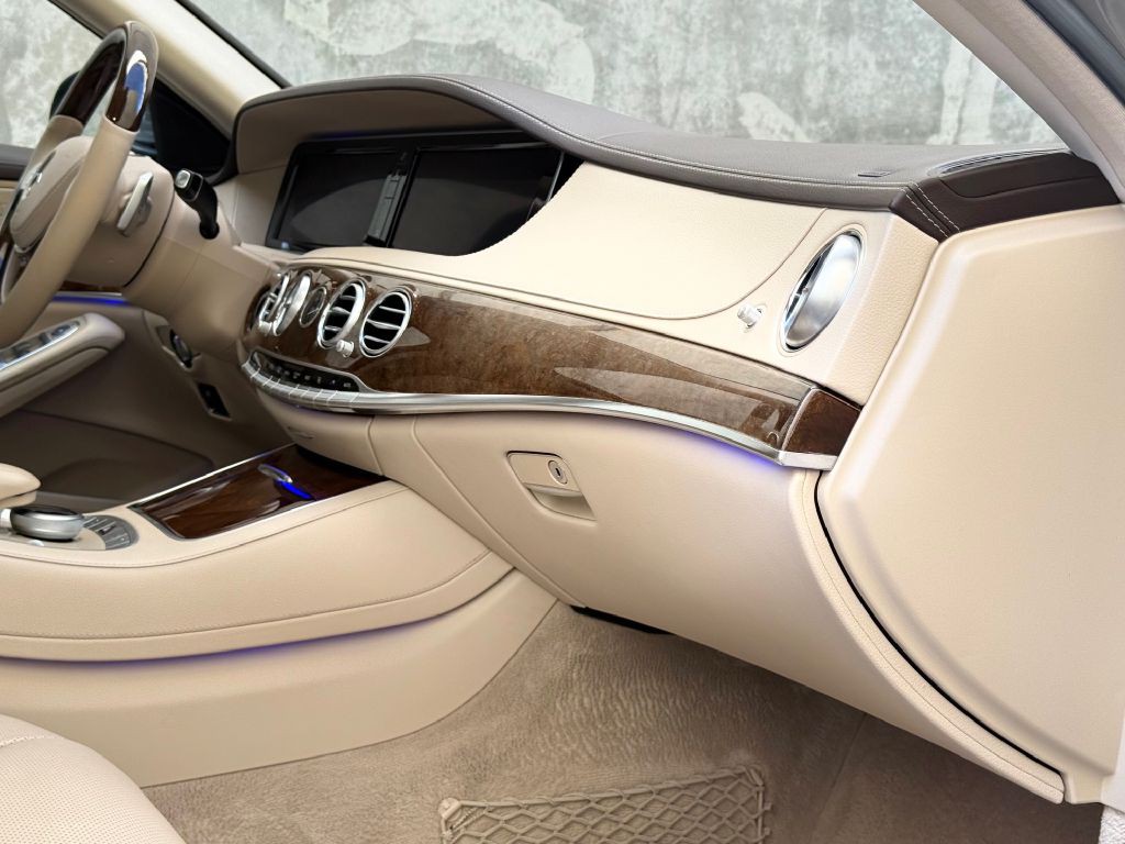 2014 Mercedes-Benz S-Class Image 32