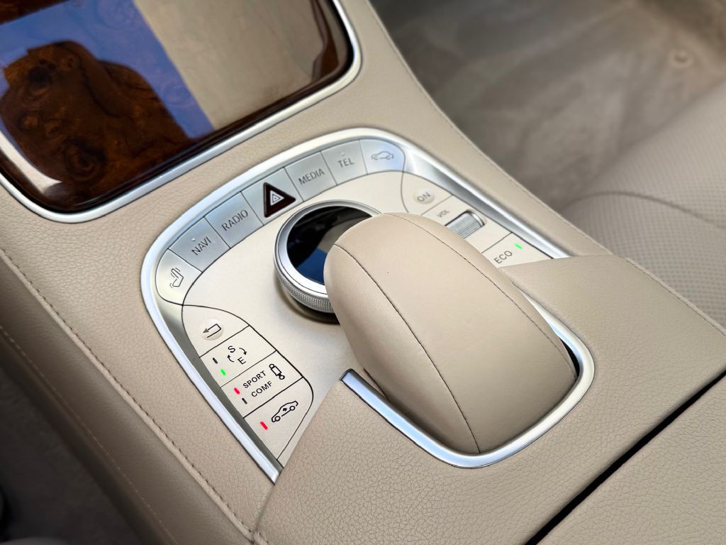 2014 Mercedes-Benz S-Class Image 34