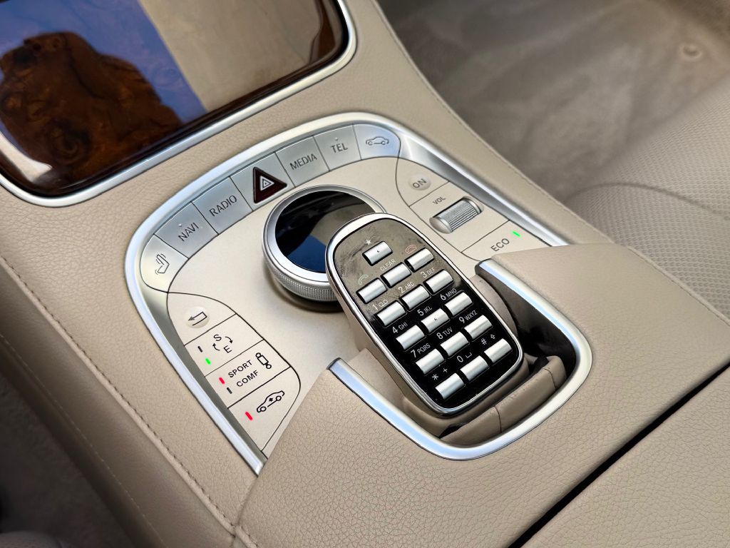 2014 Mercedes-Benz S-Class Image 35
