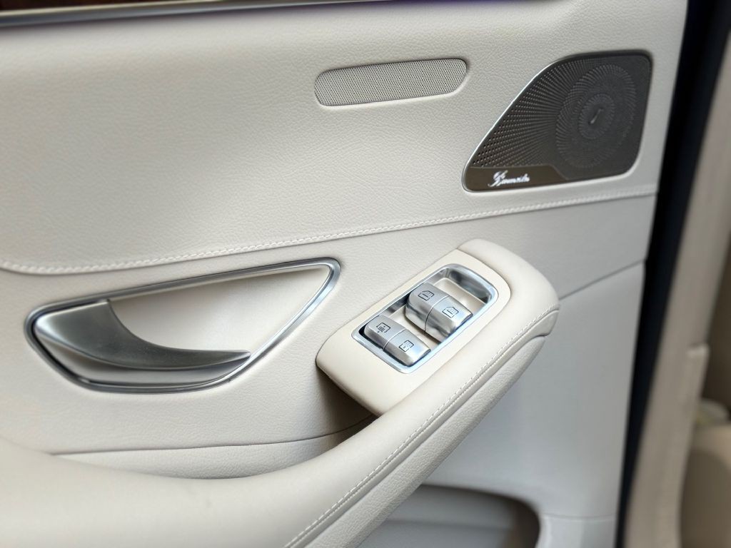 2015 Mercedes-Benz S-Class Image 28