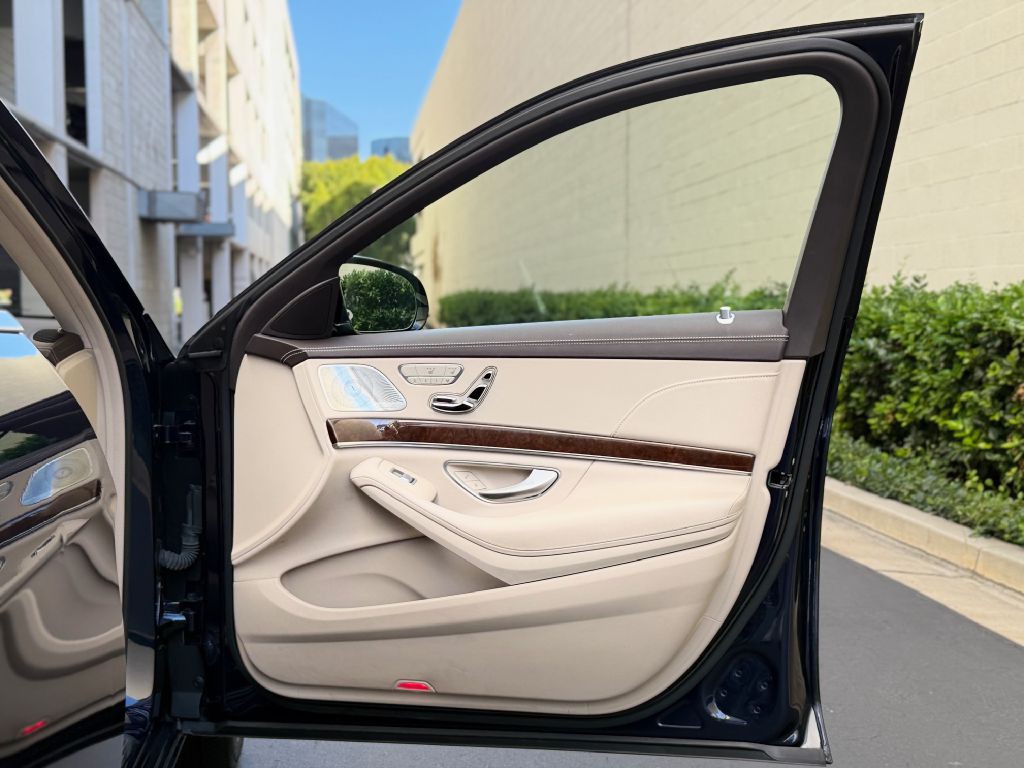 2015 Mercedes-Benz S-Class Image 34