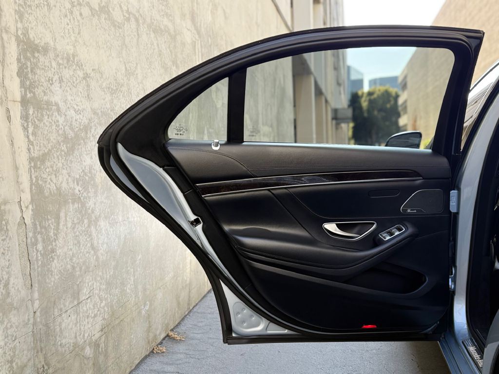 2016 Mercedes-Benz S-Class Image 18