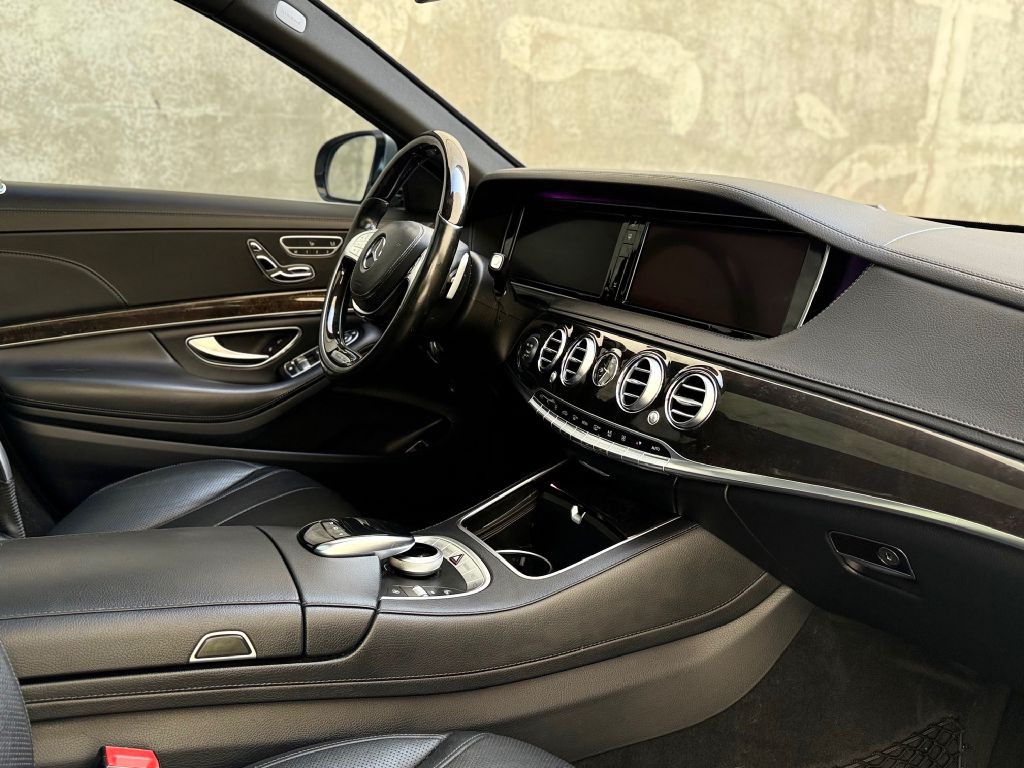 2016 Mercedes-Benz S-Class Image 24