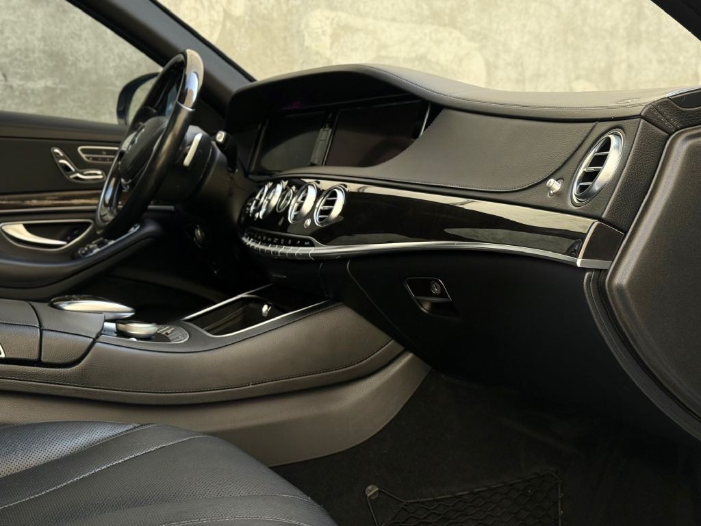 2016 Mercedes-Benz S-Class Image 25