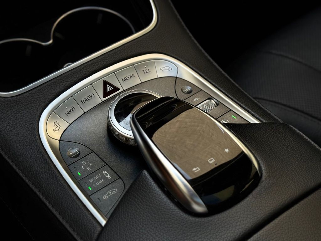 2016 Mercedes-Benz S-Class Image 26