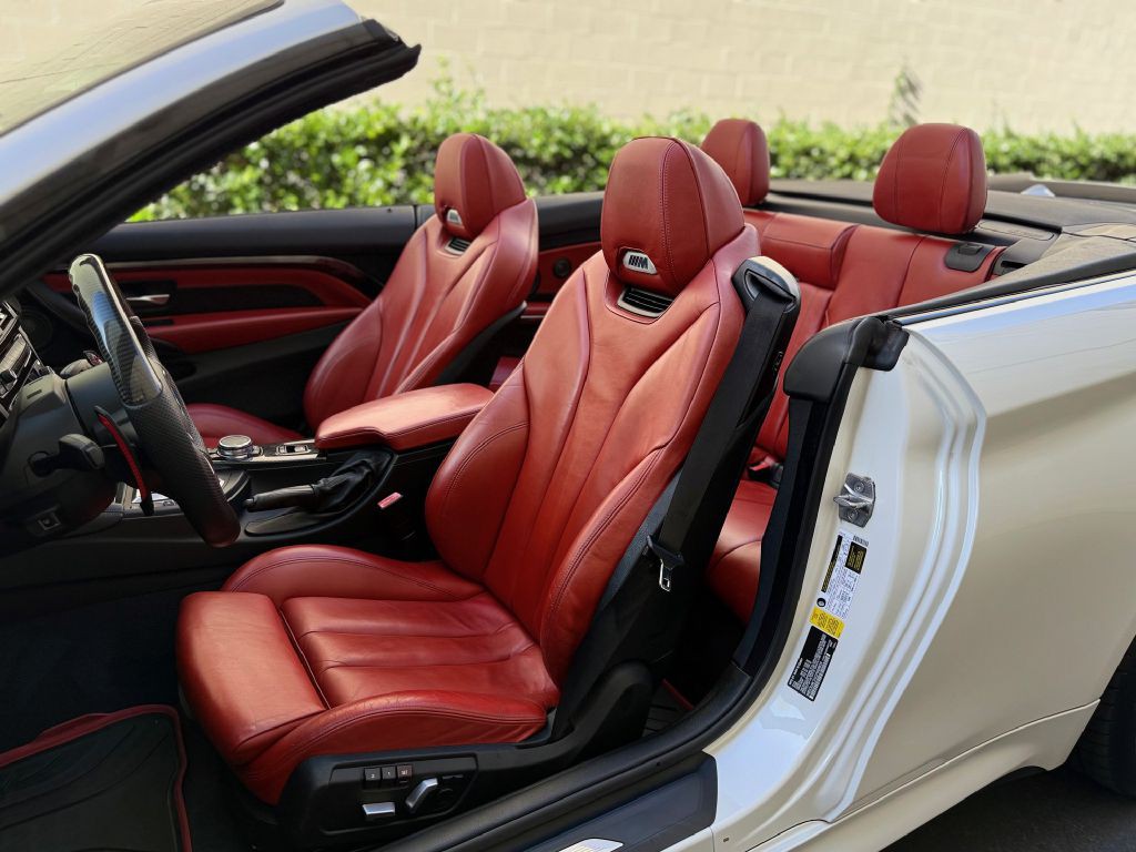 2016 BMW M4 Image 16