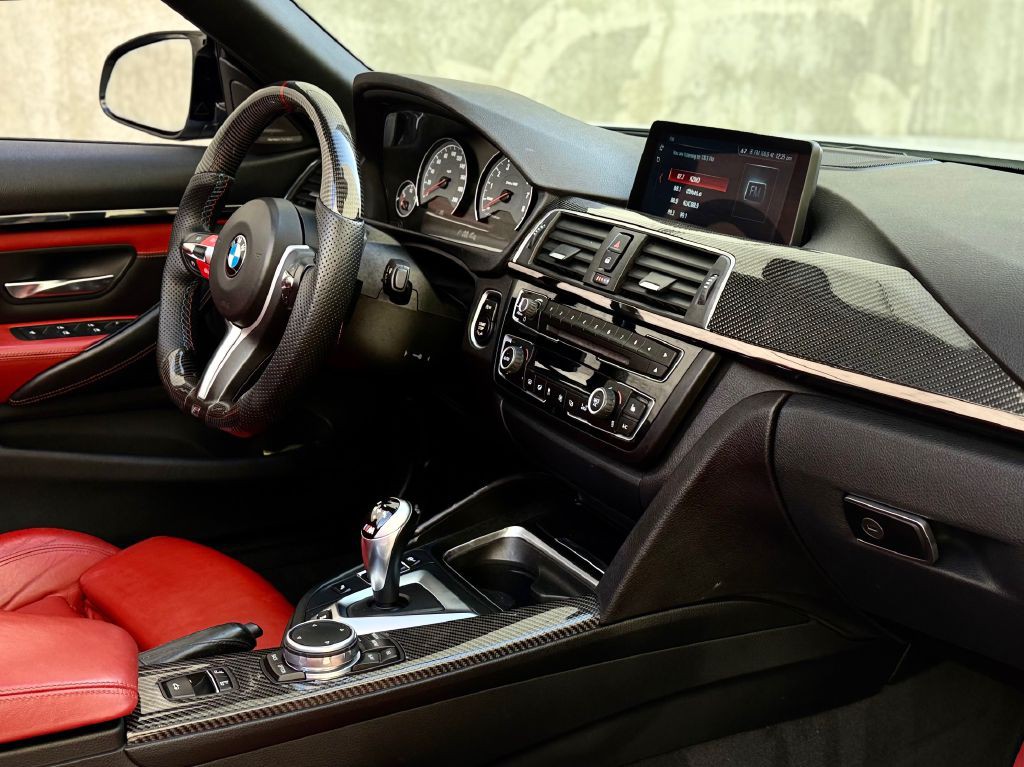 2016 BMW M4 Image 23