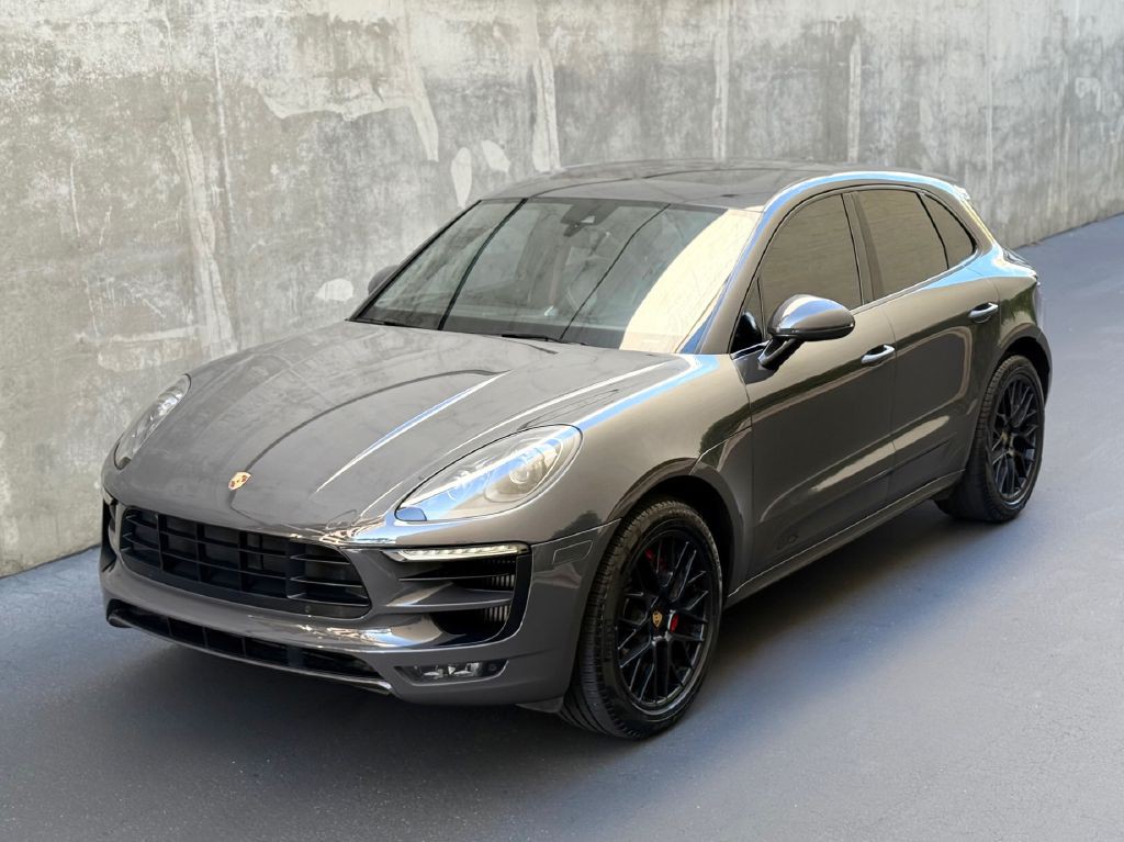 2017 Porsche Macan Image 2