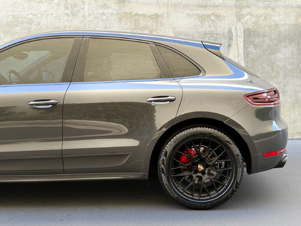 2017 Porsche Macan Image 6