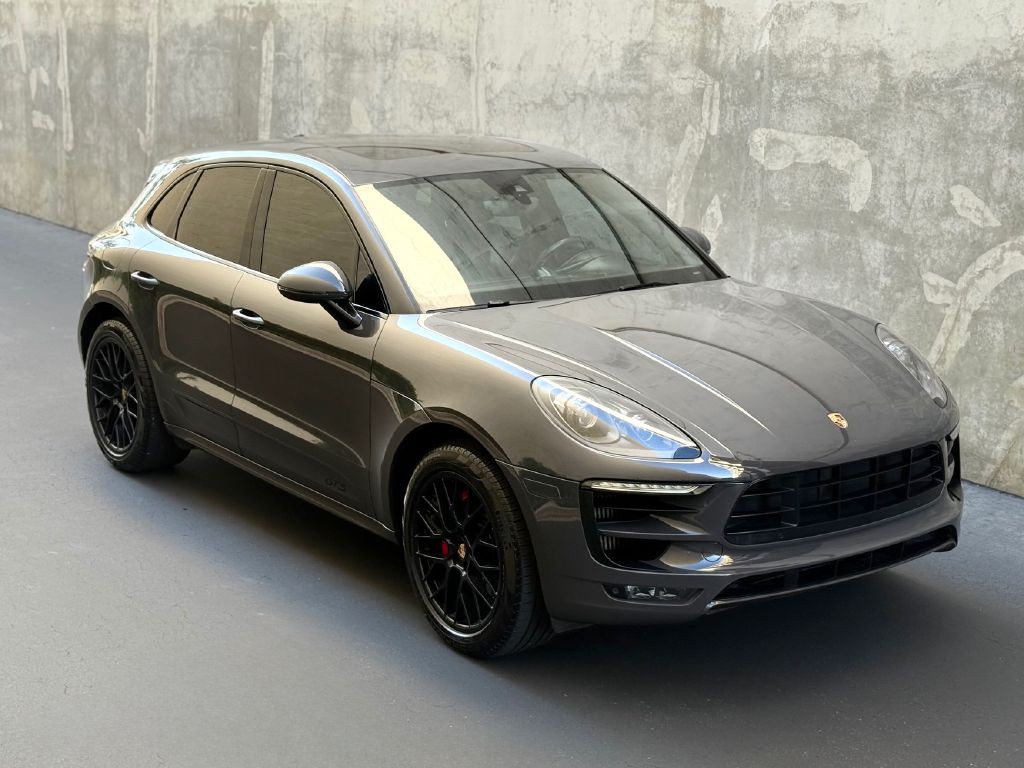 2017 Porsche Macan Image 15