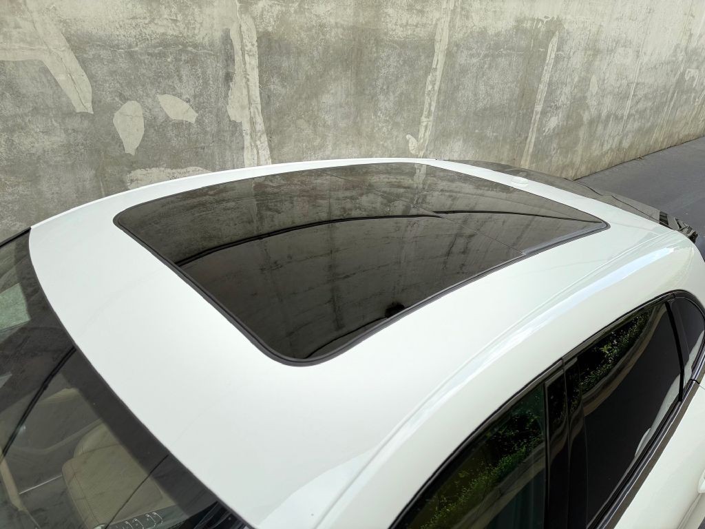 2021 Porsche Macan Image 9