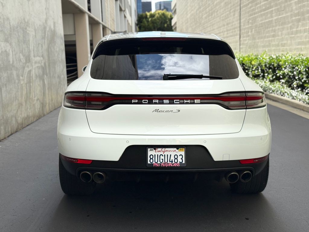 2021 Porsche Macan Image 10