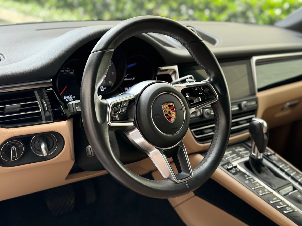2021 Porsche Macan Image 14