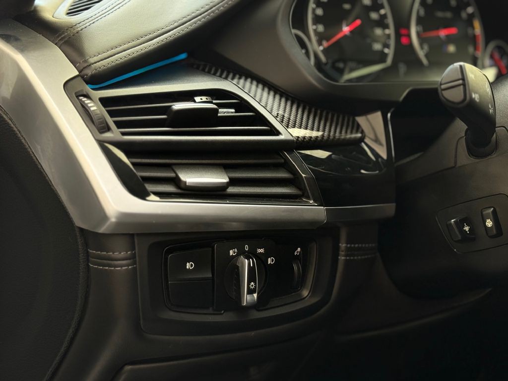 2017 BMW X6 Image 19