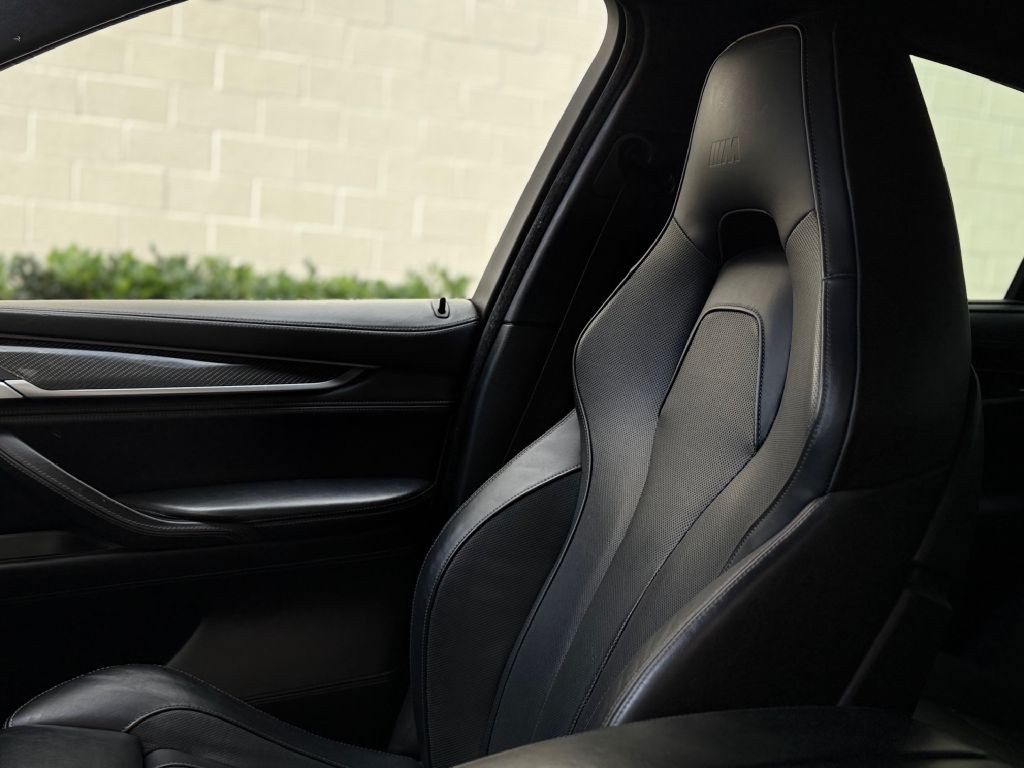 2017 BMW X6 Image 20