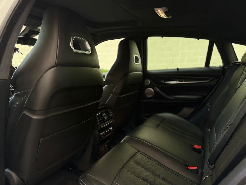 2017 BMW X6 Image 21