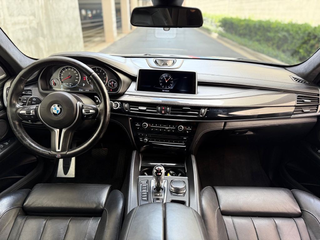 2017 BMW X6 Image 28