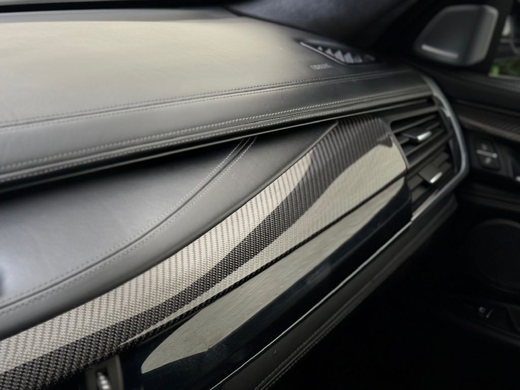 2017 BMW X6 Image 33