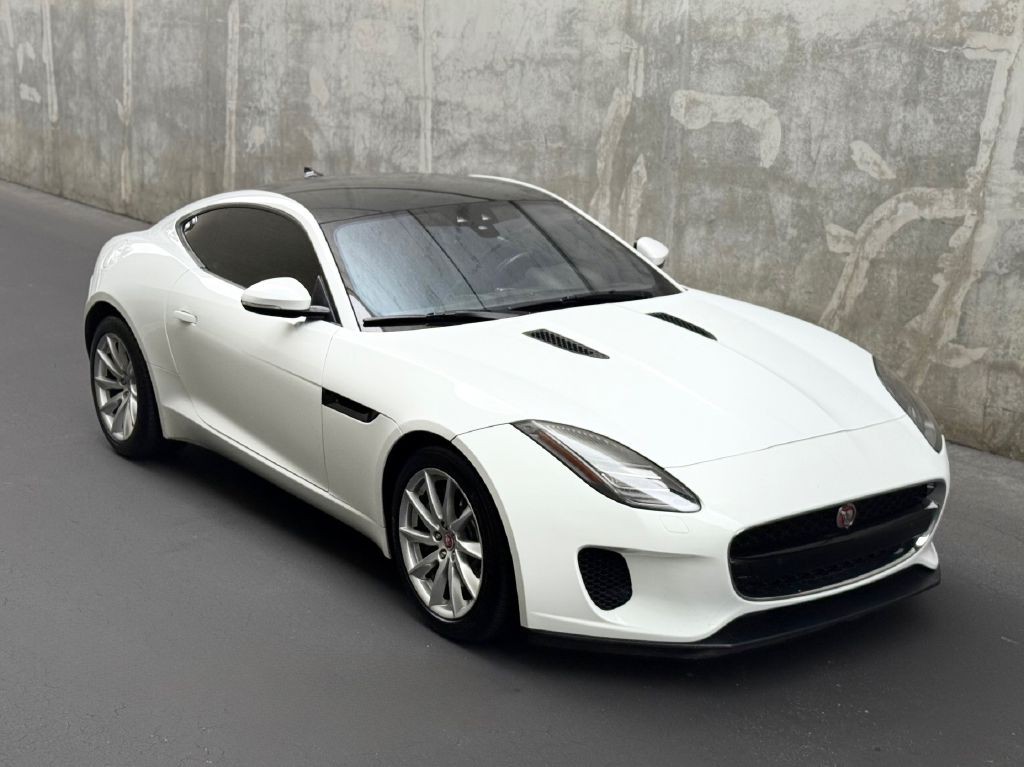 2018 Jaguar F-TYPE Image 9