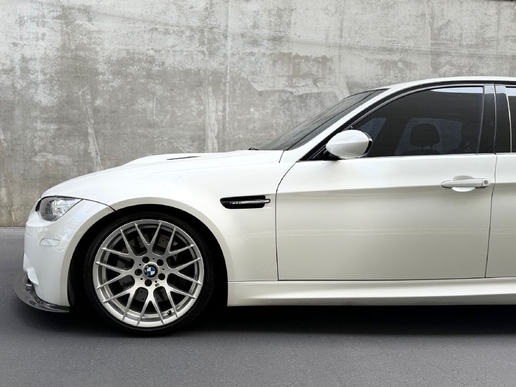 2011 BMW M3 Image 8