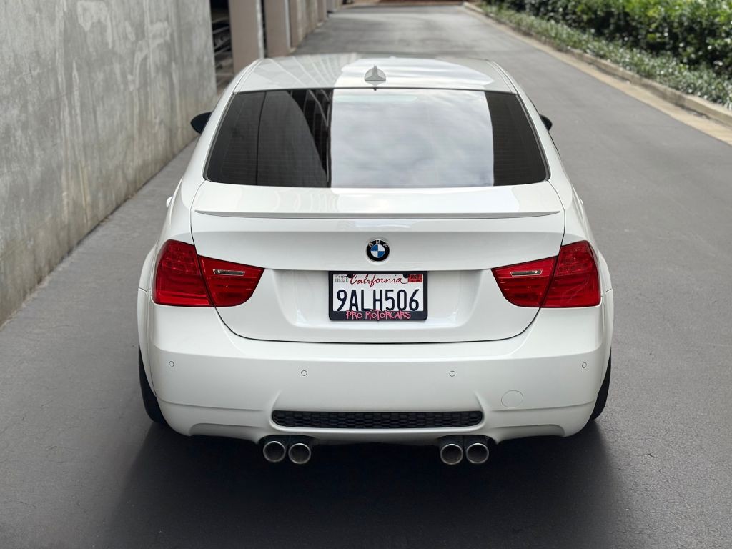 2011 BMW M3 Image 13