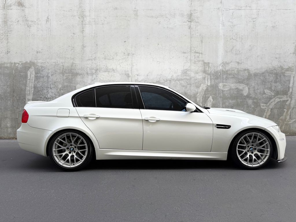 2011 BMW M3 Image 14