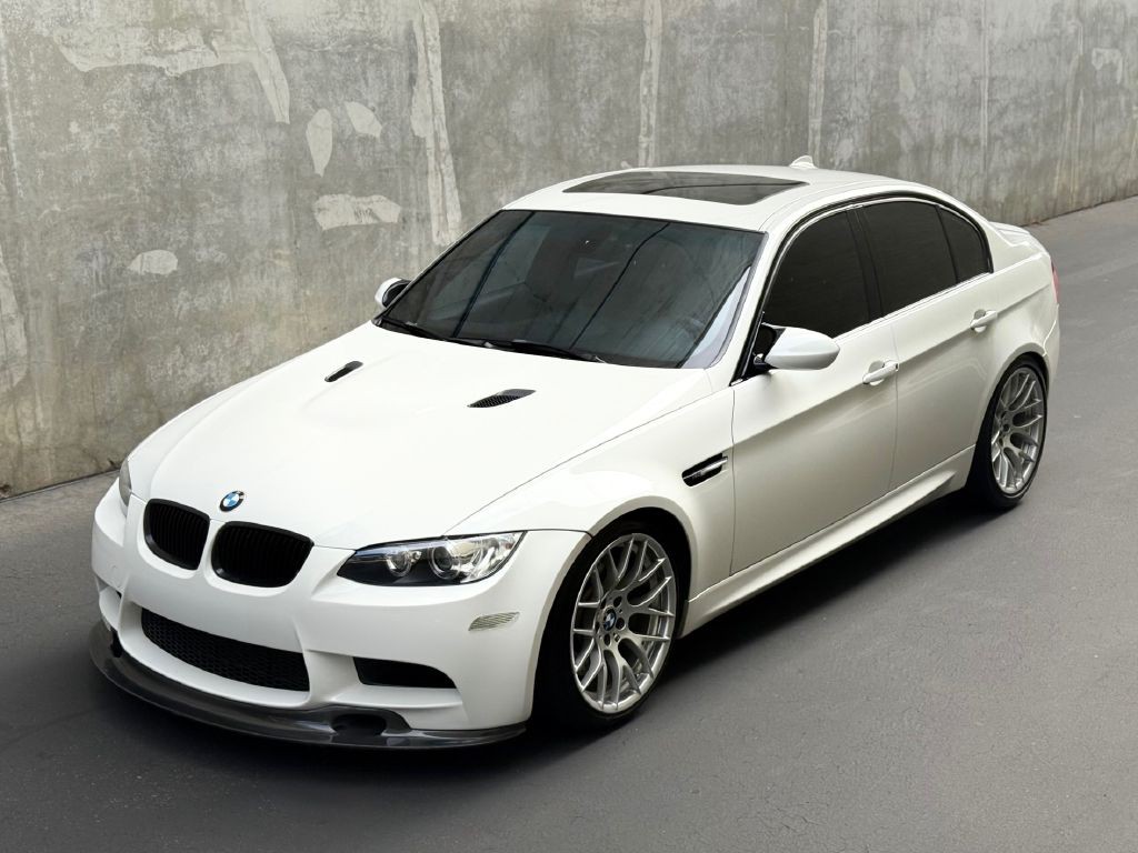 2011 BMW M3 Image 2
