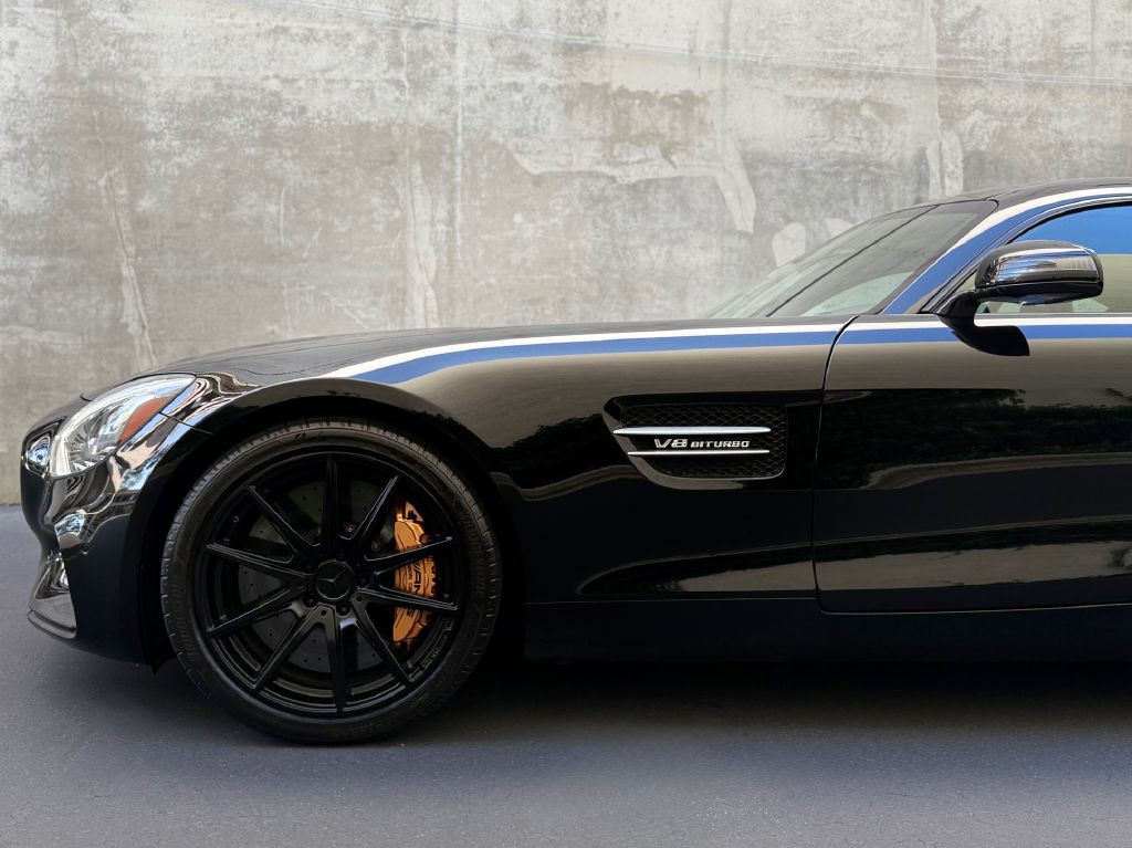 2016 Mercedes-Benz AMG GT Image 9