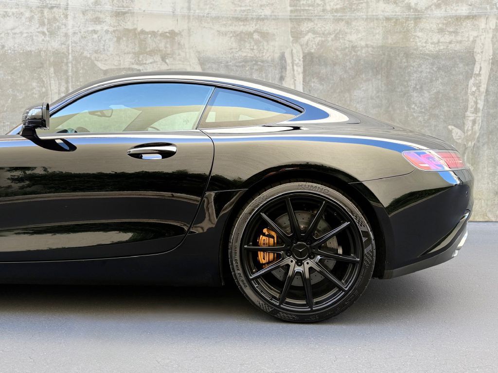 2016 Mercedes-Benz AMG GT Image 10