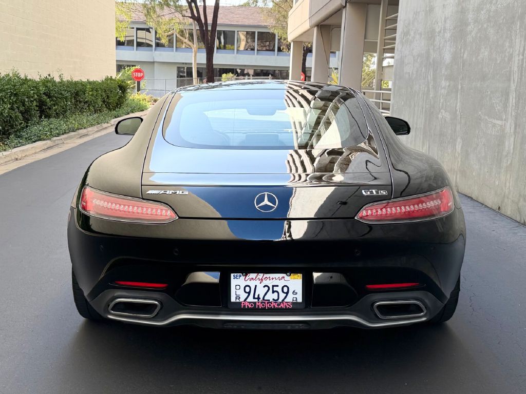 2016 Mercedes-Benz AMG GT Image 11