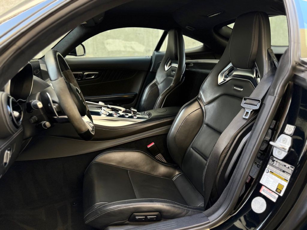 2016 Mercedes-Benz AMG GT Image 17