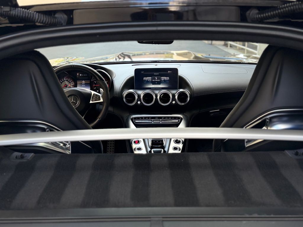 2016 Mercedes-Benz AMG GT Image 27