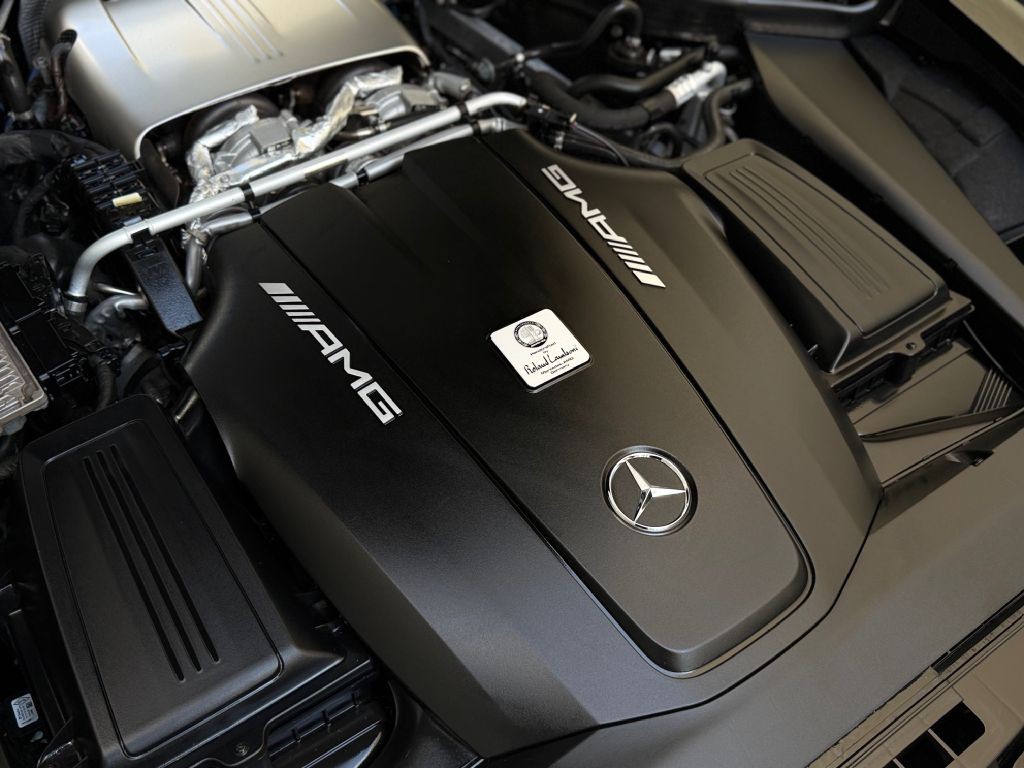 2016 Mercedes-Benz AMG GT Image 30
