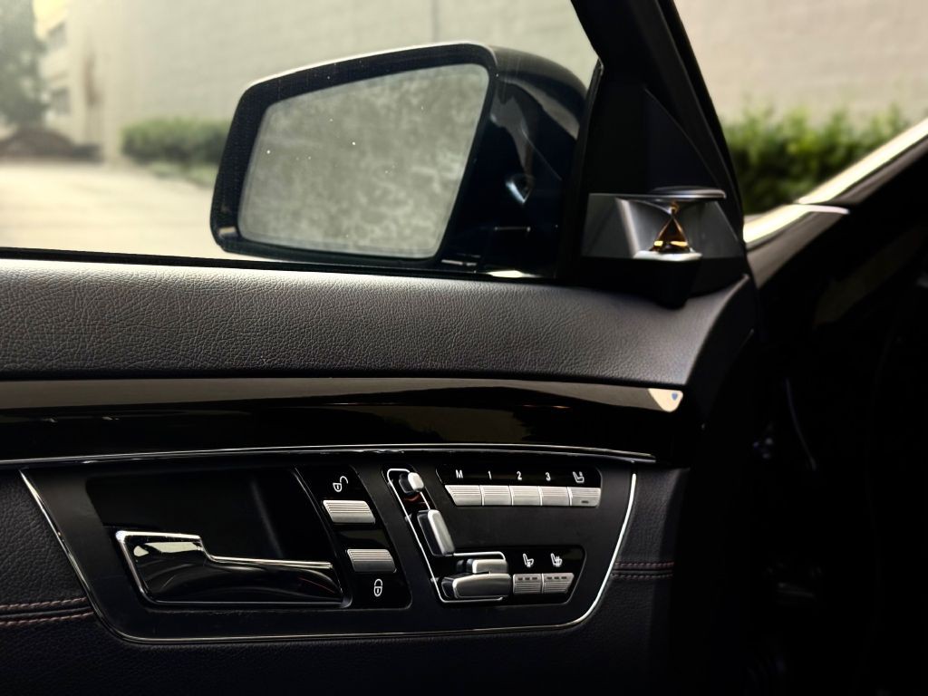 2012 Mercedes-Benz S-Class Image 17