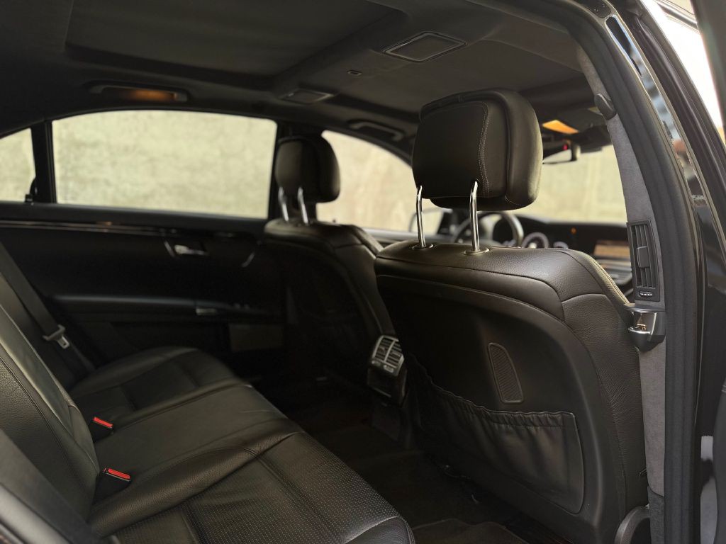 2012 Mercedes-Benz S-Class Image 24