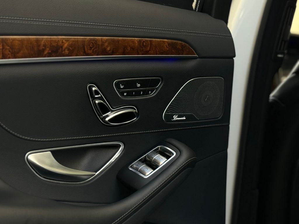 2015 Mercedes-Benz S-Class Image 24
