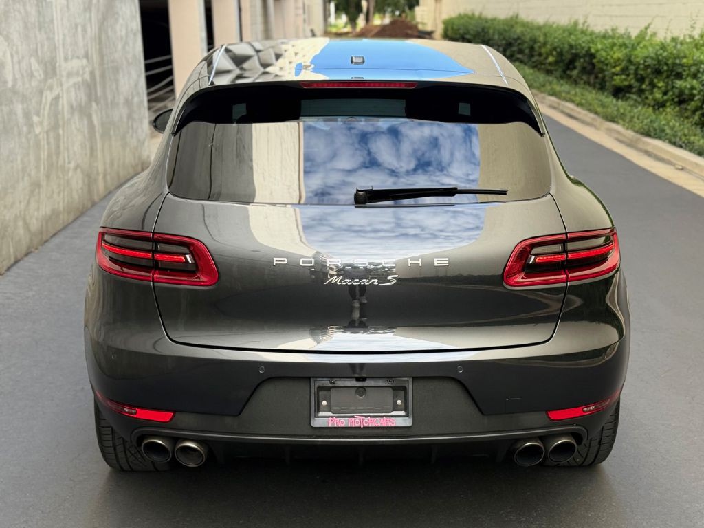 2018 Porsche Macan Image 10